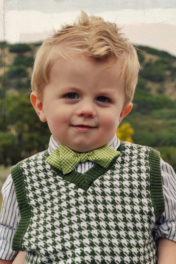 Retro Pointed Bowtie Pattern (PDF File)