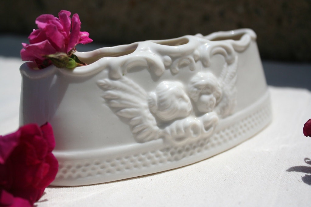 Amazing Vintage German White Porcelain Flower Bud Vase Raised Angel Cherub Shell Motif 1960s Made in Germany Cupid and Psyche