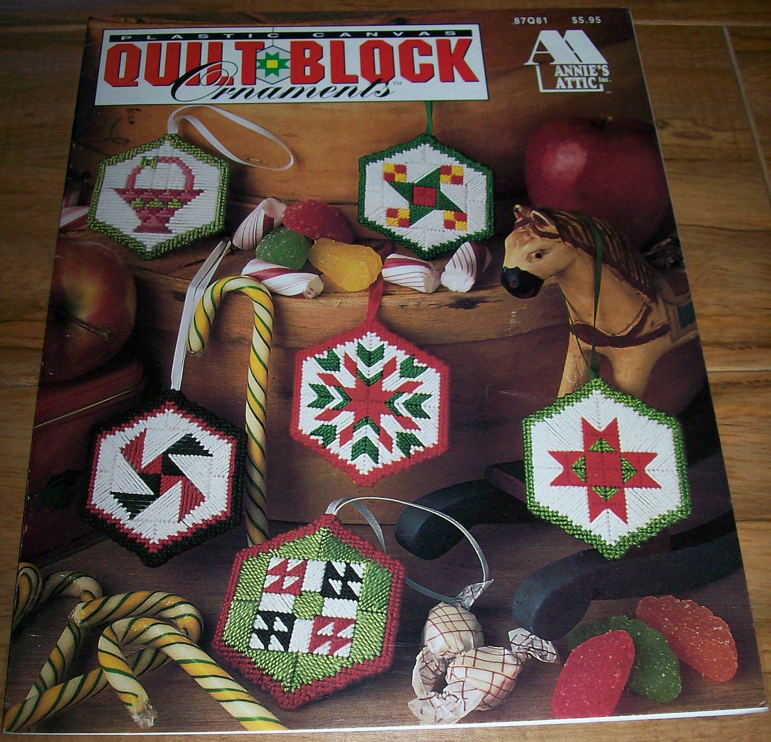 plastic-canvas-quilt-block-ornaments-pattern-by-vintagerotation