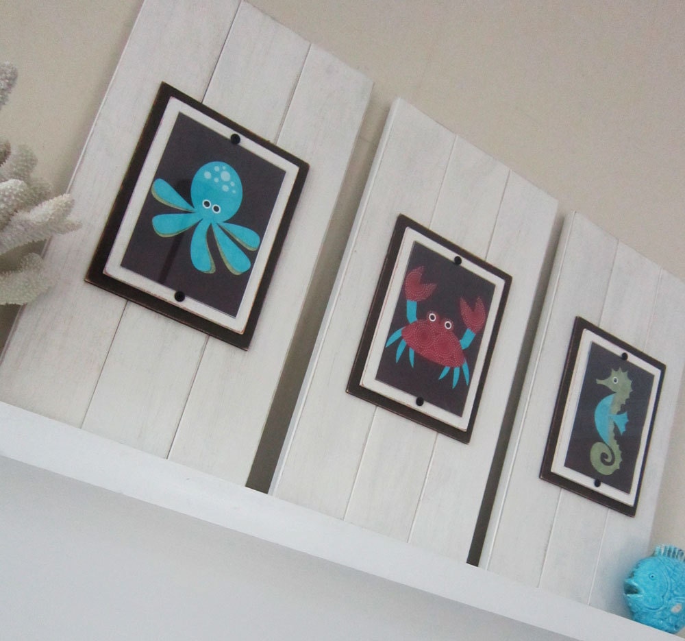 Set of 3 Long White Plank Frames with 5x7 Sea Animals Prints