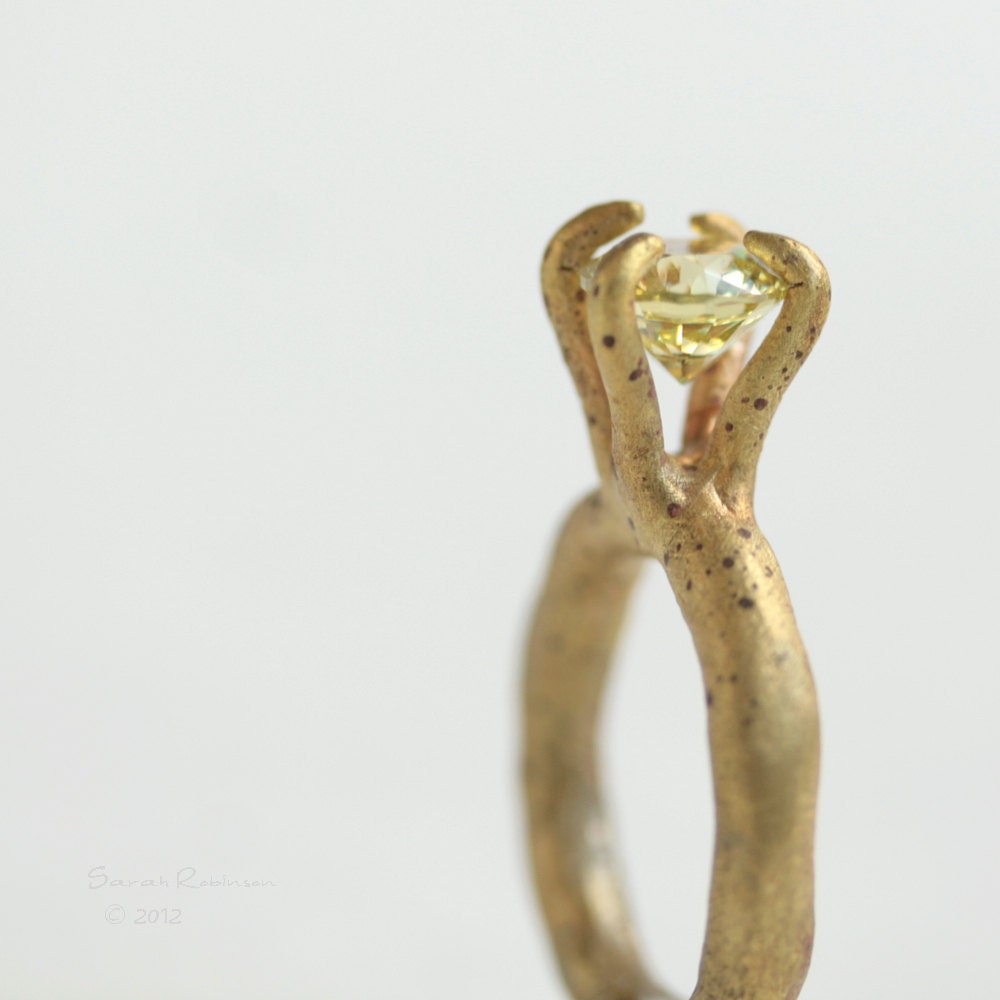 T13 Organic Prong Ring Brass with Yellow Zirconia