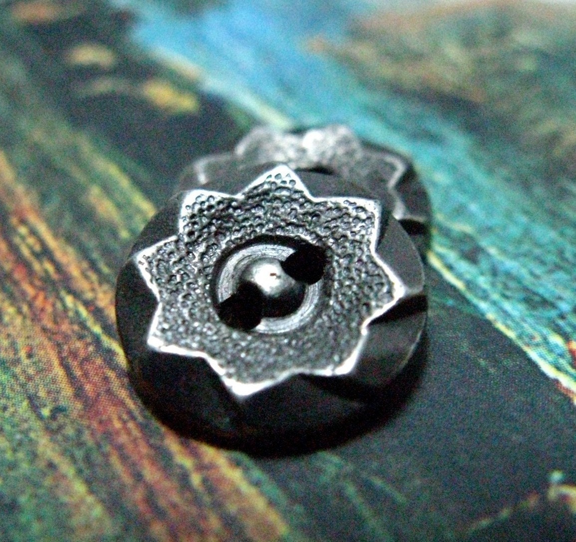 Metal buttons - 10 Gunmetal Delicacy Octagonal Star Cookies Style 2 hole buttons, 0.51 inch