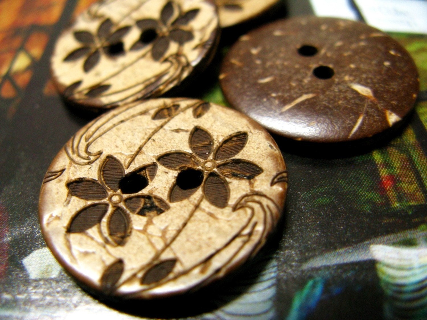 8 pieces of Japanese Style Khaki Concave Wooden buttons with Brown Tawny-Day-Lily pattern. 0.87 inch
