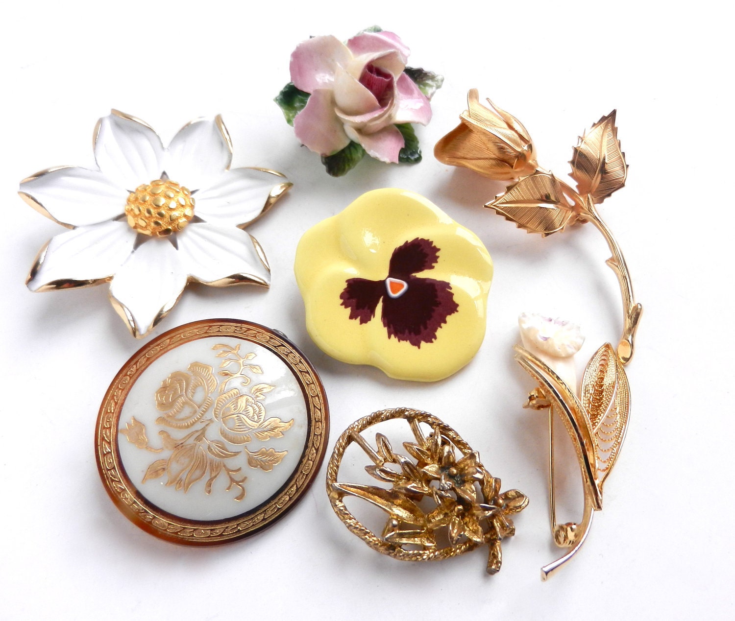 Vintage Flower Pins - Lot of 6 Retro Floral Pins / Summer Flower Bouqet
