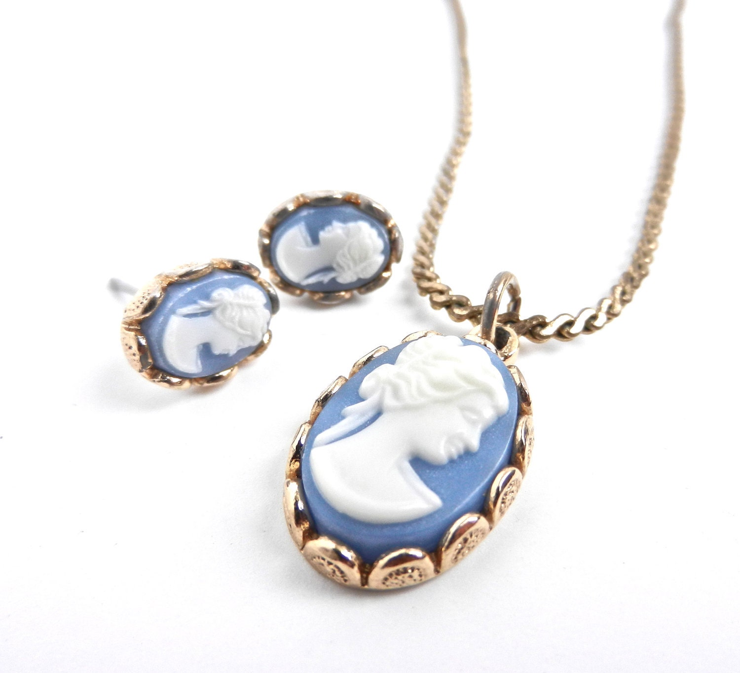Cameo Necklace & Earring Set - Vintage Demi Parure Gold Tone Costume Jewelry / Blue Cameos