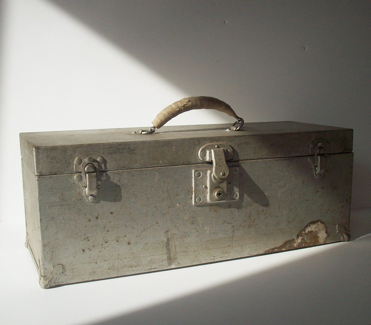 Vintage Metal Tool Box with Handle / Distressed / by urgestudio