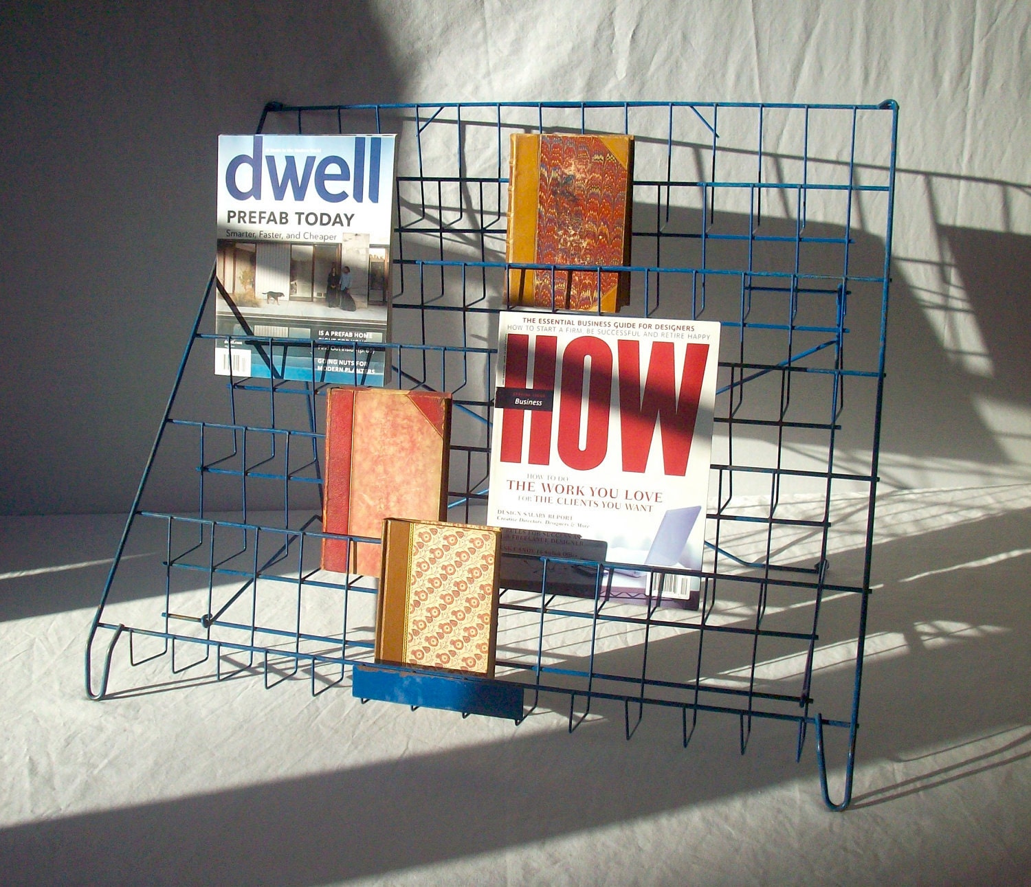 Vintage Metal Display Rack / Book and Magazine Organizer / Stairstep Wire Display / LAST ONE