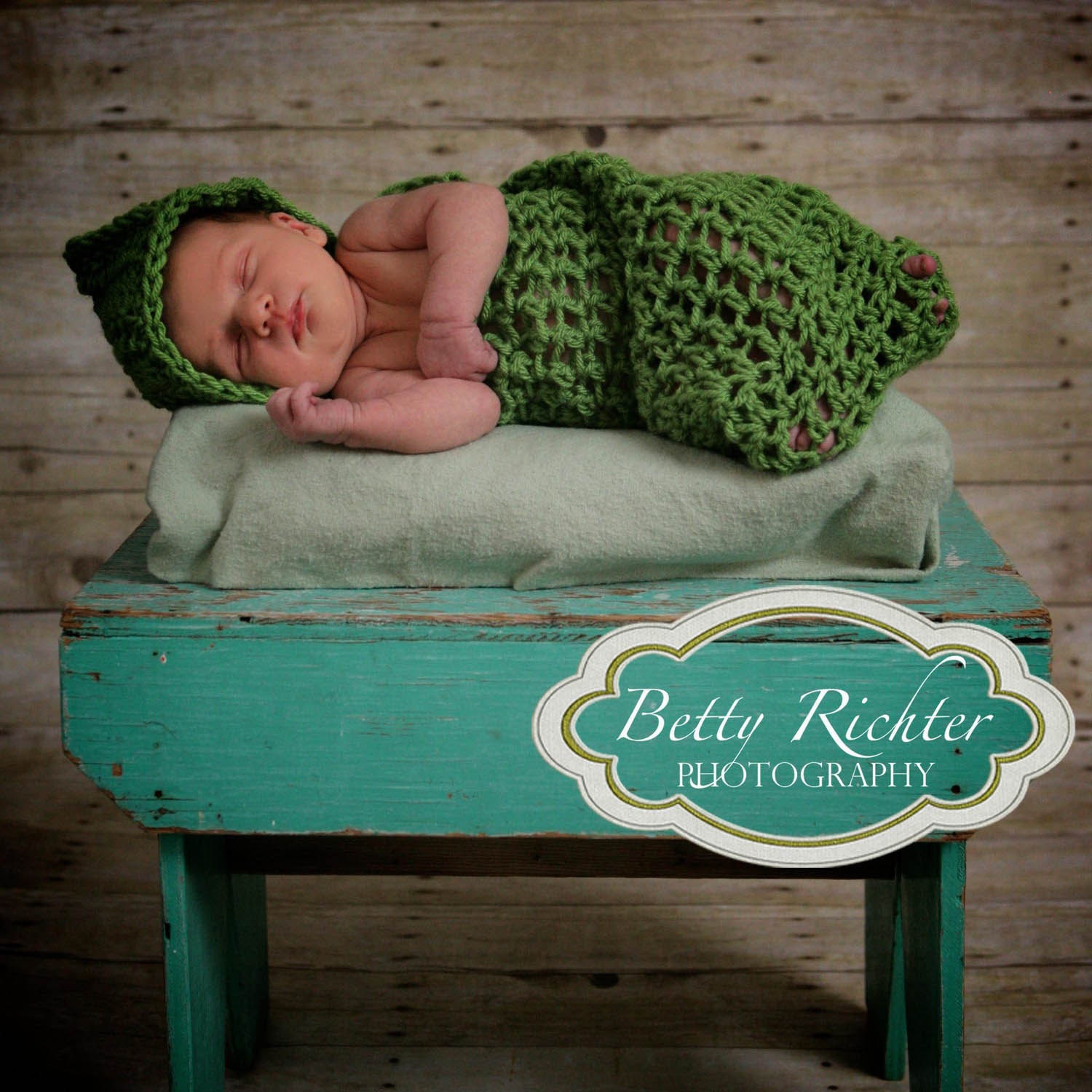 Download Now - CROCHET PATTERN Newborn Cocoon 2 with Hood PDF 35