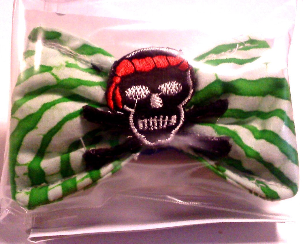Skull - Hair bows - Green Stripe - Jolly roger - Boutique Hairbows - Girls