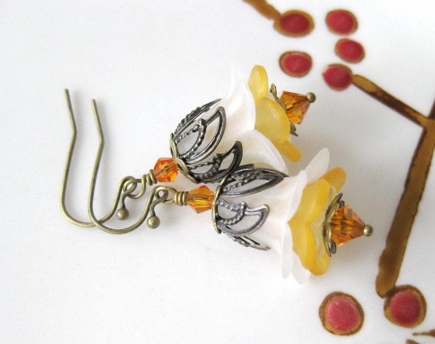 Vintage Style Lucite Flowers Earrings - Narcissus OOAK