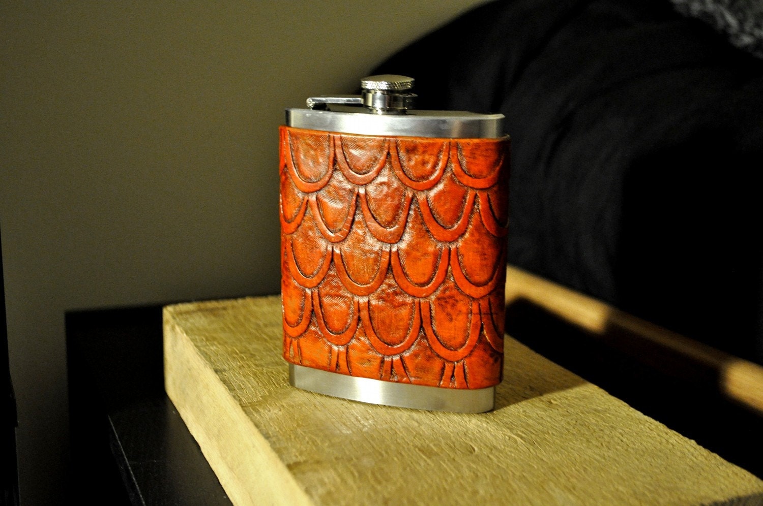 Handmade Tooled Leather Flask Cover - Saddle Tan Scales Design