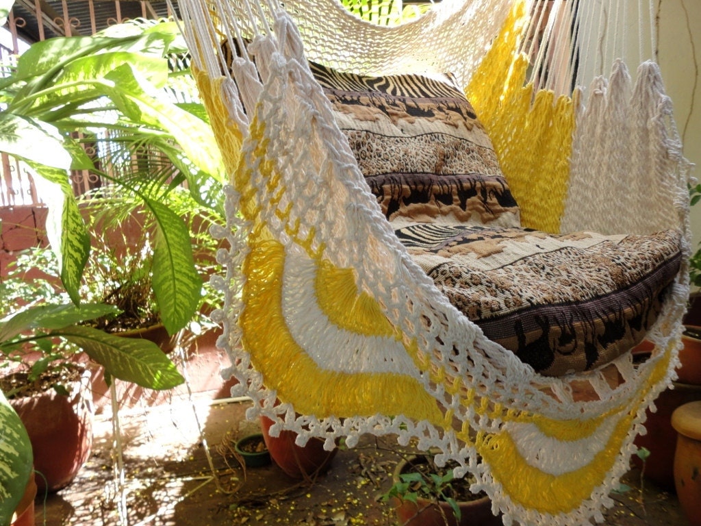 Beige and yellow Sitting Hammock with Fringe, Hanging Chair Natural Cotton and Wood