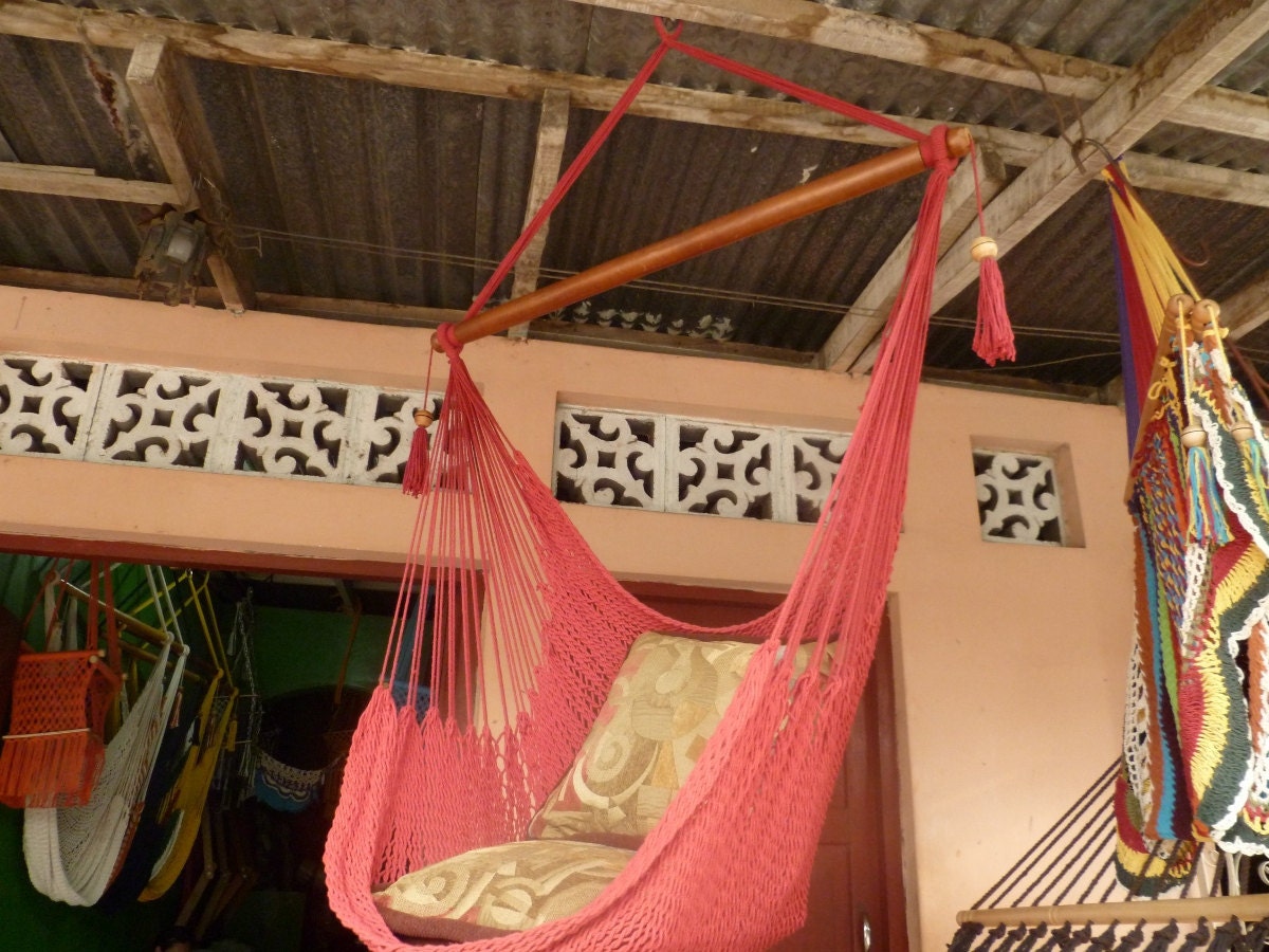 Red Sitting Hammock, Hanging Chair Natural Cotton and Wood