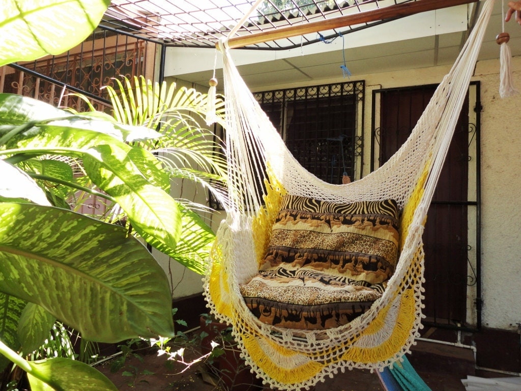 Beige and yellow Sitting Hammock with Fringe, Hanging Chair Natural Cotton and Wood