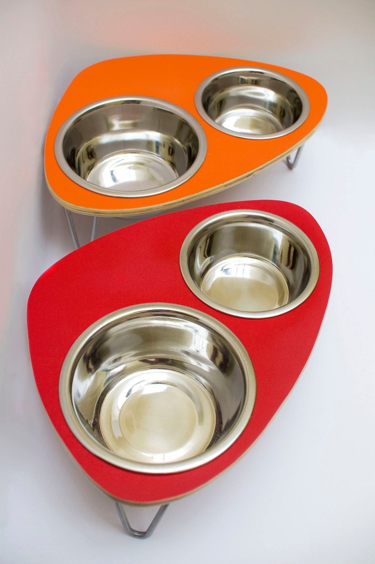 Raised Pet Feeder  with double stainless steel bowls and aluminum v-legs SMALL 4-6 inches