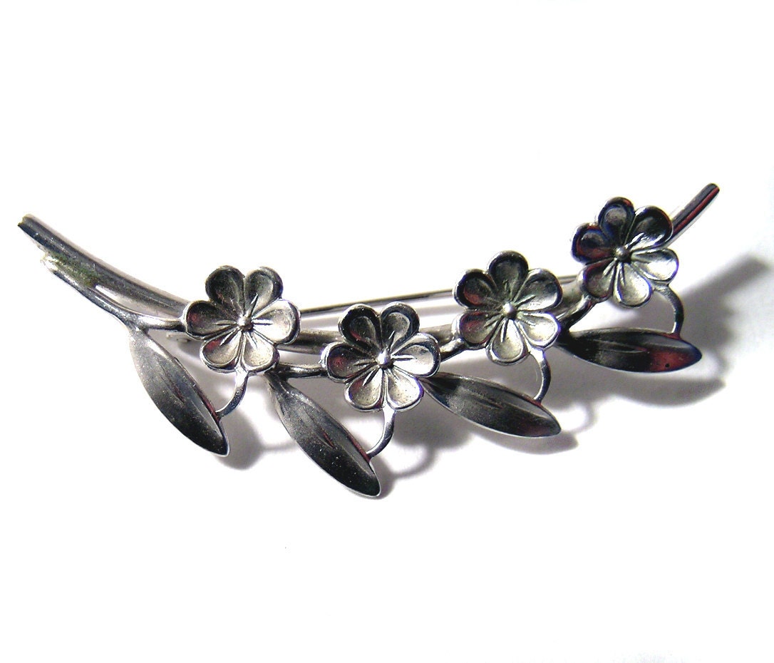 Beau Sterling Brooch Flowers Sterling silver