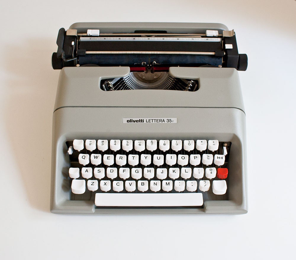 Vintage Mid Century Olivetti Lettera Typewriter