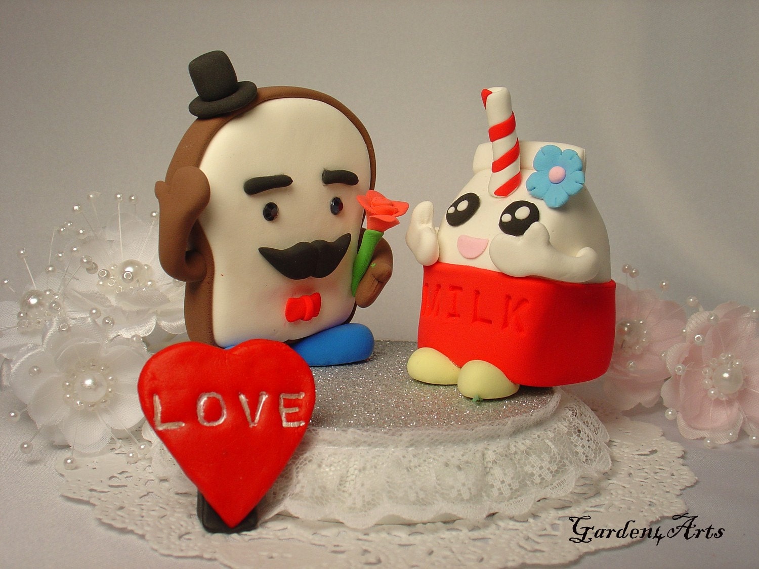 Customise Breakfast Love Couple with Beautiful Wooden Stand - Special Design
