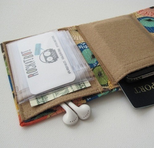 Nerd Herder gadget wallet in Plaid Dad for iPod, Droid, iPhone, camera, SD cards, USB, batteries, guitar picks, IDs, cards, phone