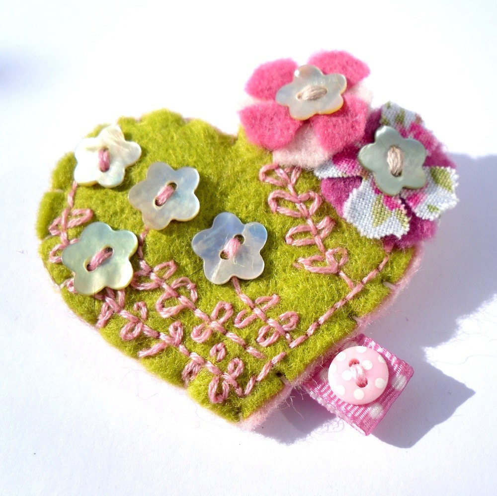 Handmade vintage shabby chic brooch