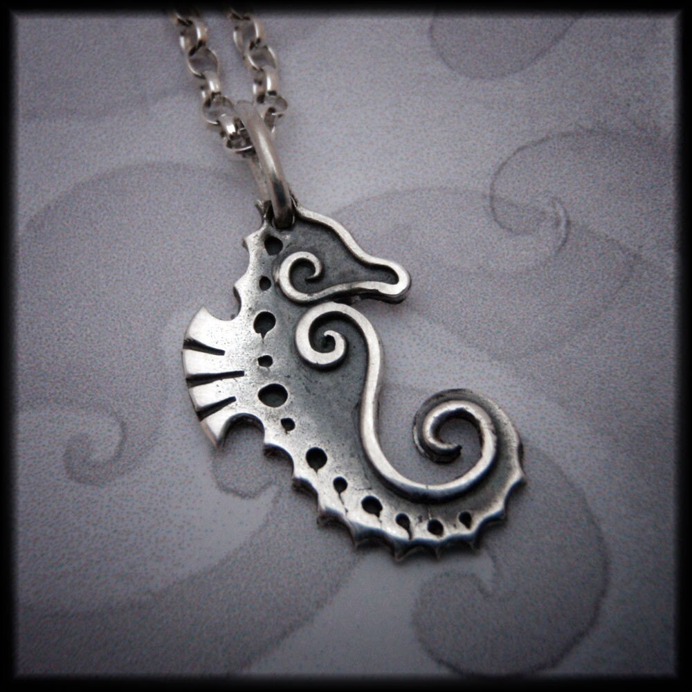 Silver Seahorse pendant - symbol of patience, strength, friendliness, protection, fidelity and love....