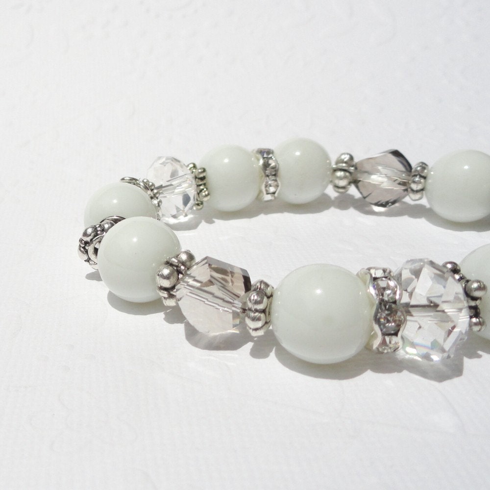White Agate Bead Bracelet, Agate and Silver Stacking Bracelet, Grey Crystal and White Gemstone Bracelet