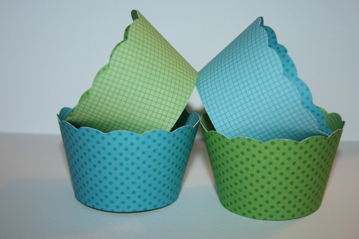 24 Cupcake Wrappers - Blue and Green