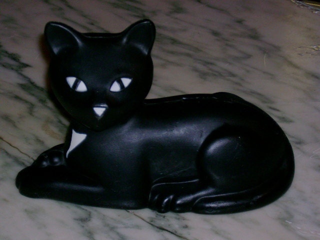 vintage 1981 eveready battery black cat plastic blow mold bank advertising piece MINTY RAD - BitsyBaublesDesigns