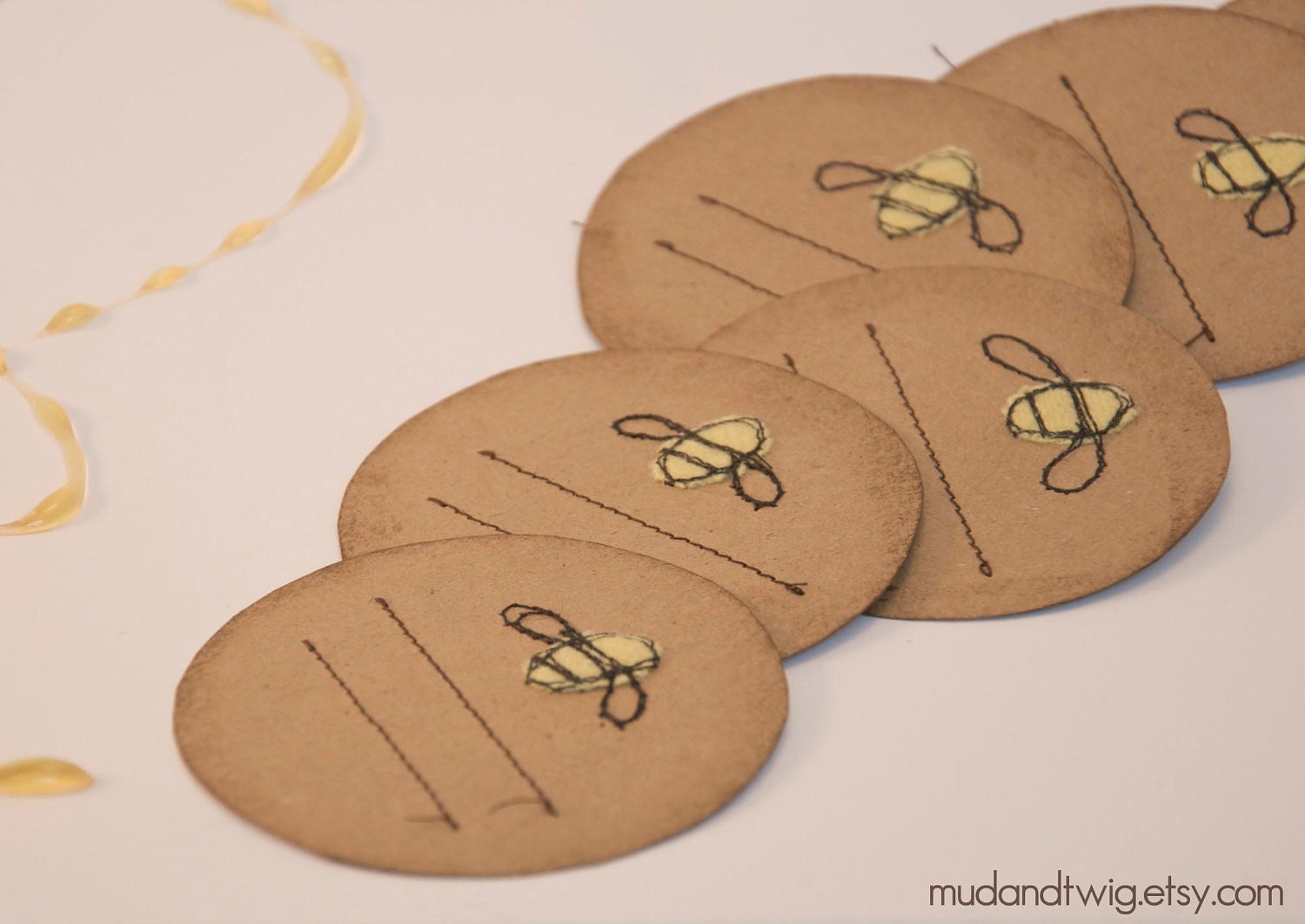 Mason jar gift labels - honey bees - 6pc - regular or wide mouth