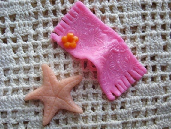 12 Starfish and 12 Beach Towel Fondant Cupcake Toppers (EDIBLE) Il_570xn