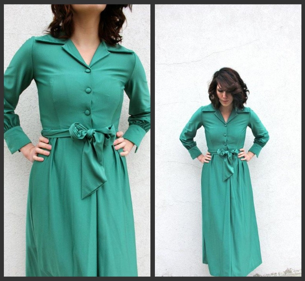SALE. 1950's. sea foam green. maxi dress. waist bow. button up. vintage dress. Sz xs/s.
