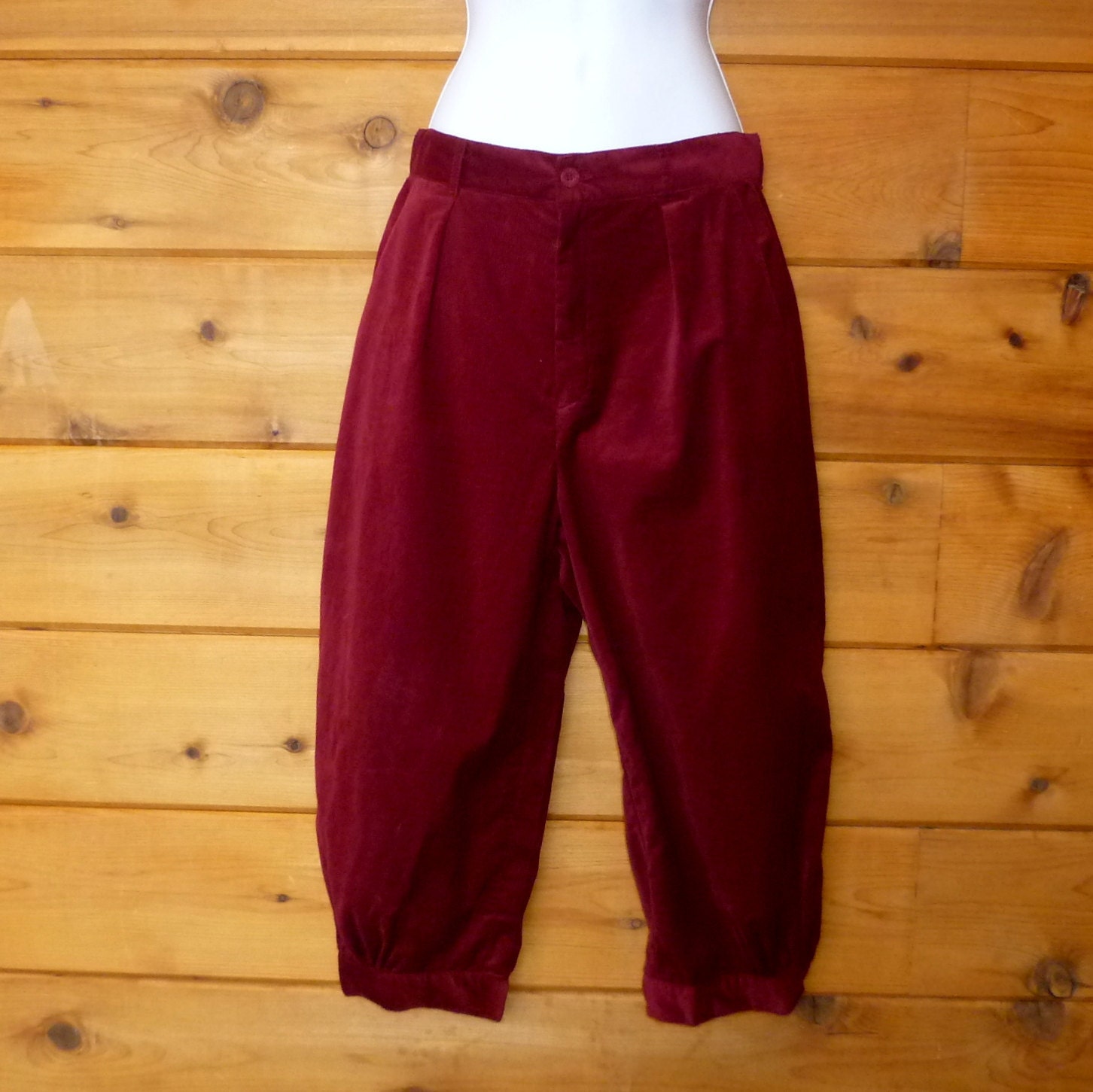 Knickers Corduroy Cropped Pants Cranberry 1980s 28 inch waist