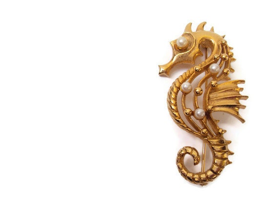 Vintage Seahorse Brooch, Gold Tone Brooch with Faux Pearls, Sea Creature, Ocean Life, Costume Jewelry Pin
