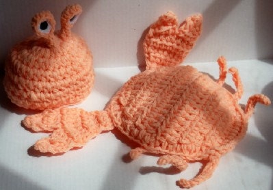 newborn crochet crab outfit / photo prop