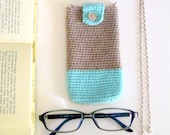 Crochet eyeglass case, phone case with detachable chain. Sand and mint cotton yarn.