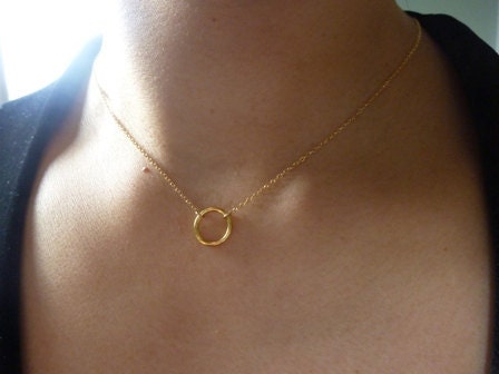tiny gold circle necklace-small gold circle charm necklace-tiny circle necklace-small gold halo necklace-small gold necklace