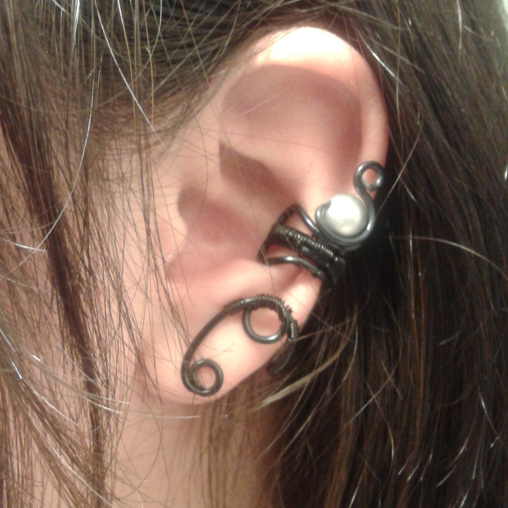 Unseelie Empress Earcuff