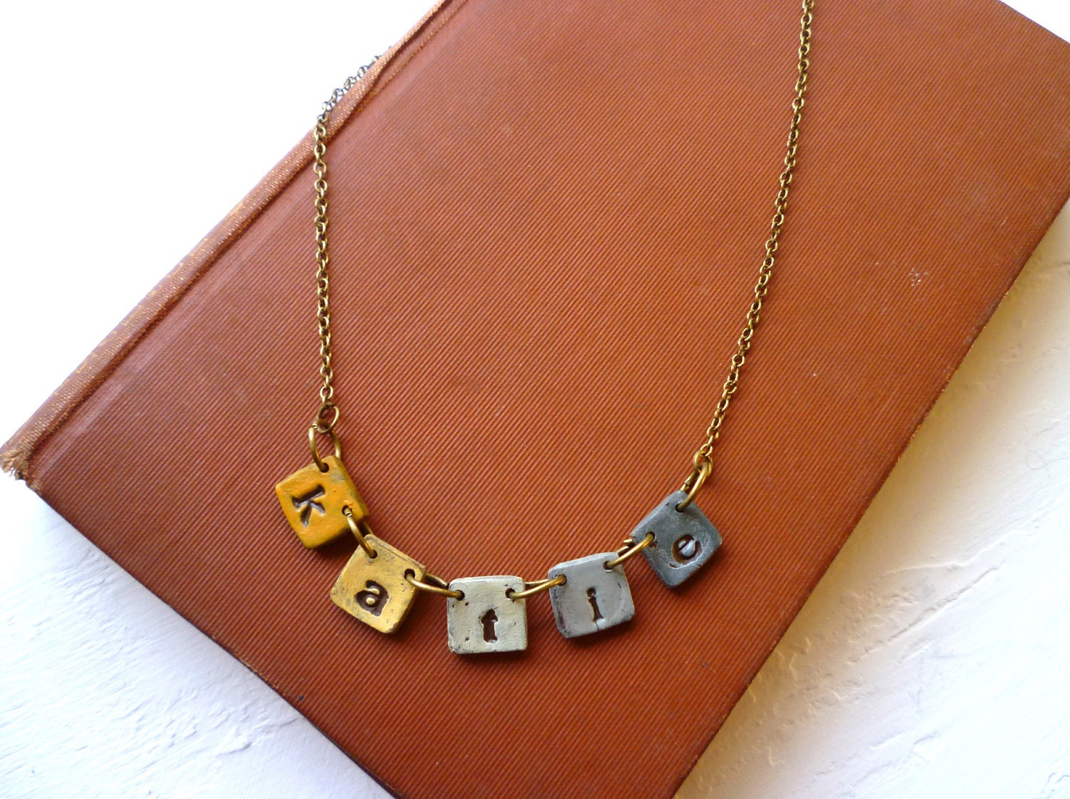 Fiesta Necklace - Name necklace on little tiles - Concrete