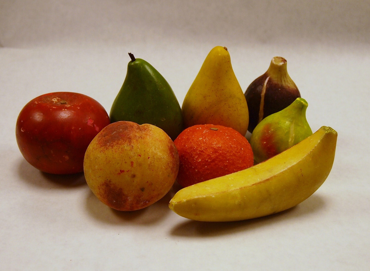 8 piece VINTAGE set of Italian CARVED and Painted Alabaster Stone Fruit mid 20th Century Peach Pears Satsuma Apple Banana Figs