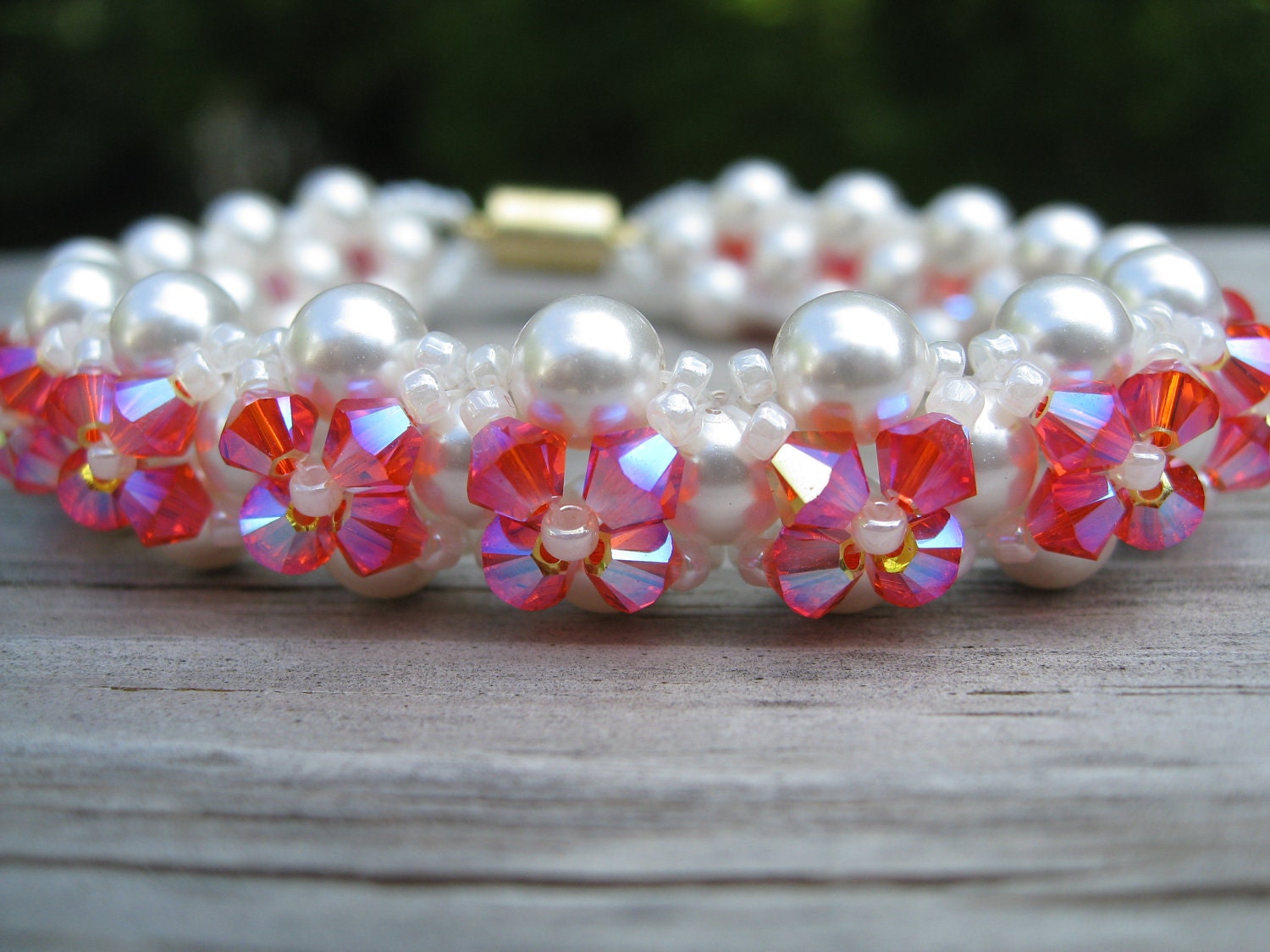 Hot Pink Sparkle Love & Hugs bracelet