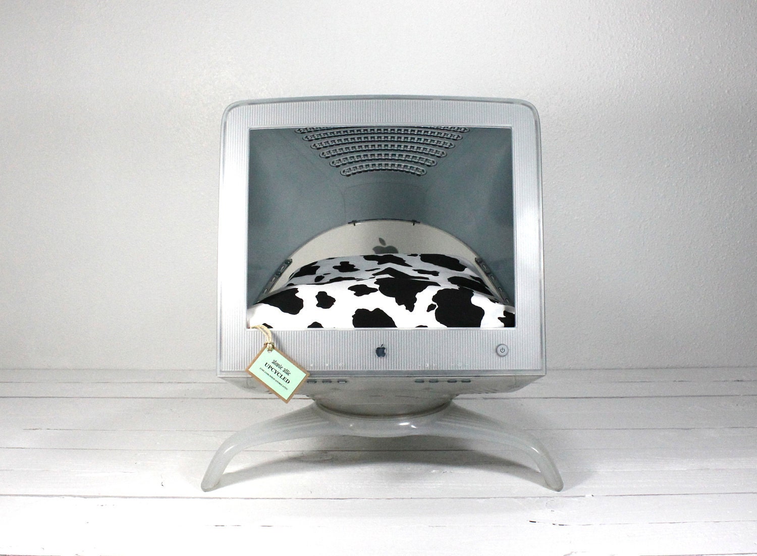 Upcycled Apple Computer Pet Bed