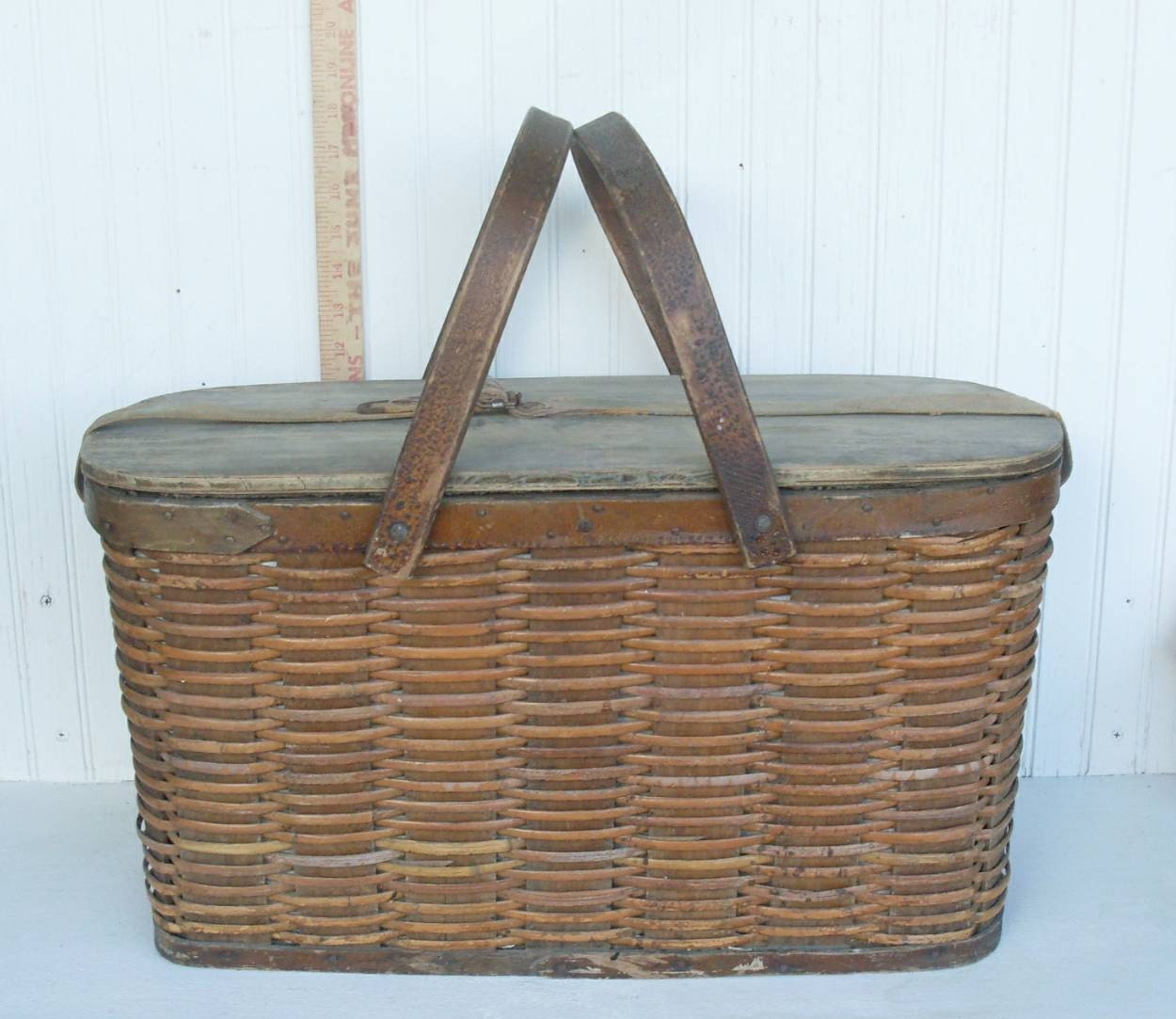 Vintage Wicker Picnic Basket With Metal Liner by thejunkman