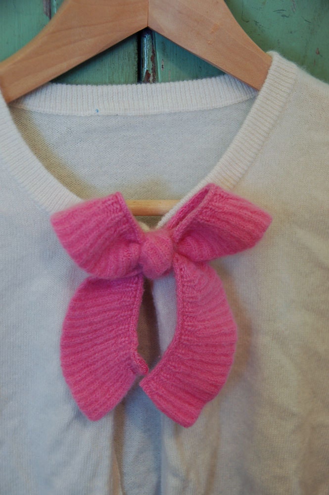 UPCYCLED CASHMERE RUFFLE bow pin / bubblegum pink