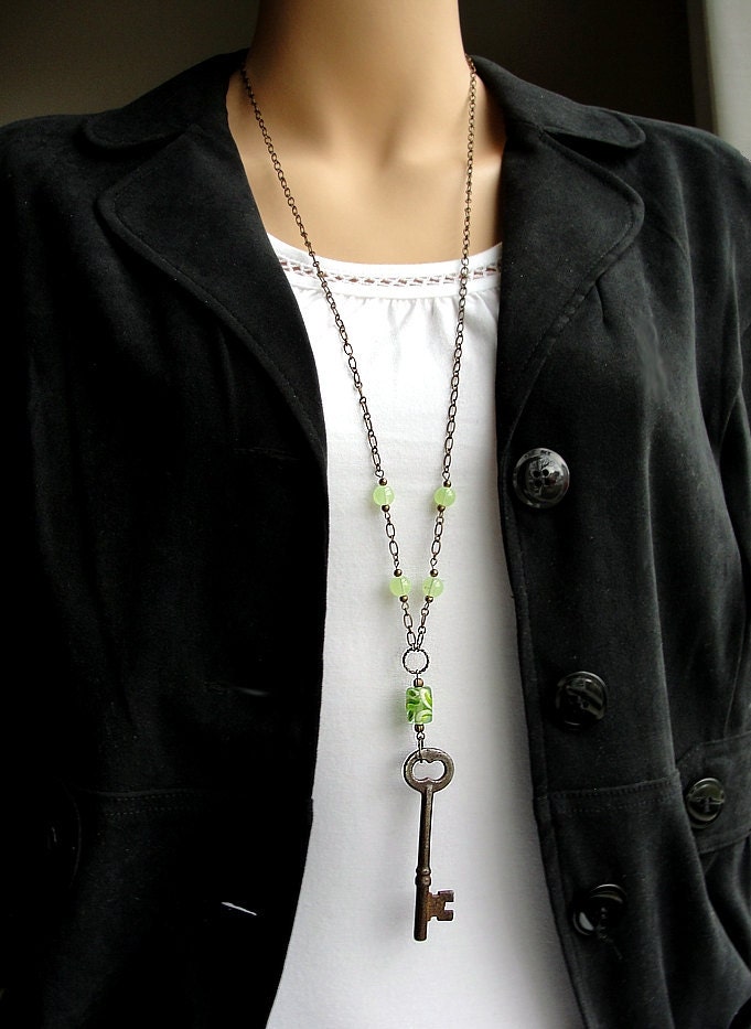 Skeleton Key Necklace, Vintage Key Jewelry, Antique Style, Long Beaded Chain, Gypsy Boho Chic, Repurposed.
