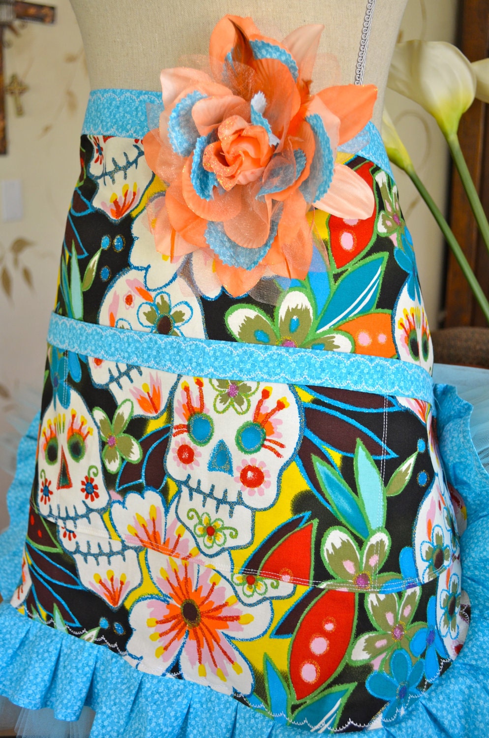 Fiesta Dio Los Muertos Sugar Skull Print Half Apron