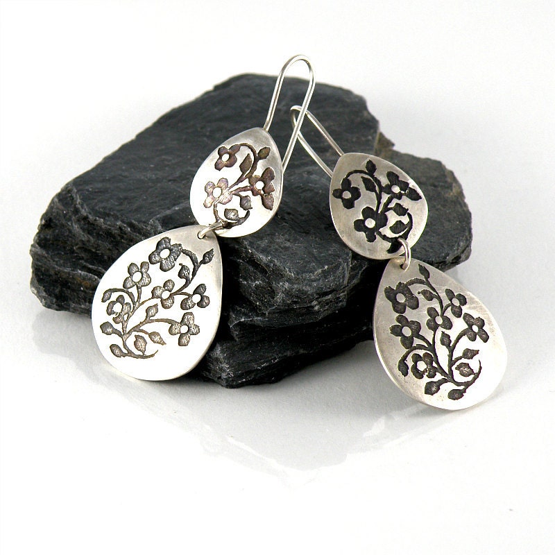 Miniature Flowers Earrings, Tear Drop Earrings, Sterling Silver Dangle Earrings, Silver Flowers Earrings, Floral jewelry, Oxidized Earrings