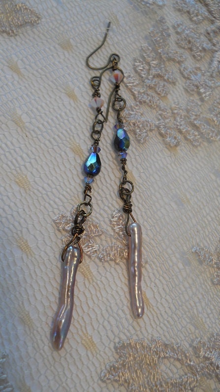 Minuit Soleil black crystal freshwater pearl shimmery bohemian earrings