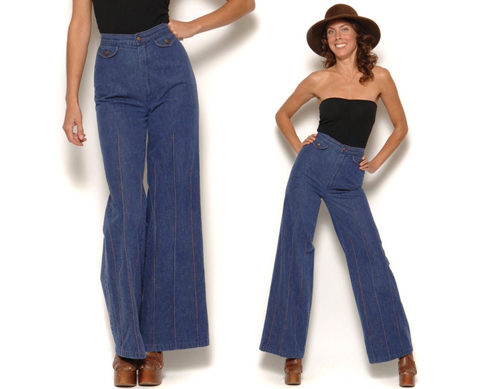 Vintage High Waisted Wide Leg Jeans / 70s Dark Denim Bell Bottoms Red Stitching / Size XS Extra Small 24 Waist