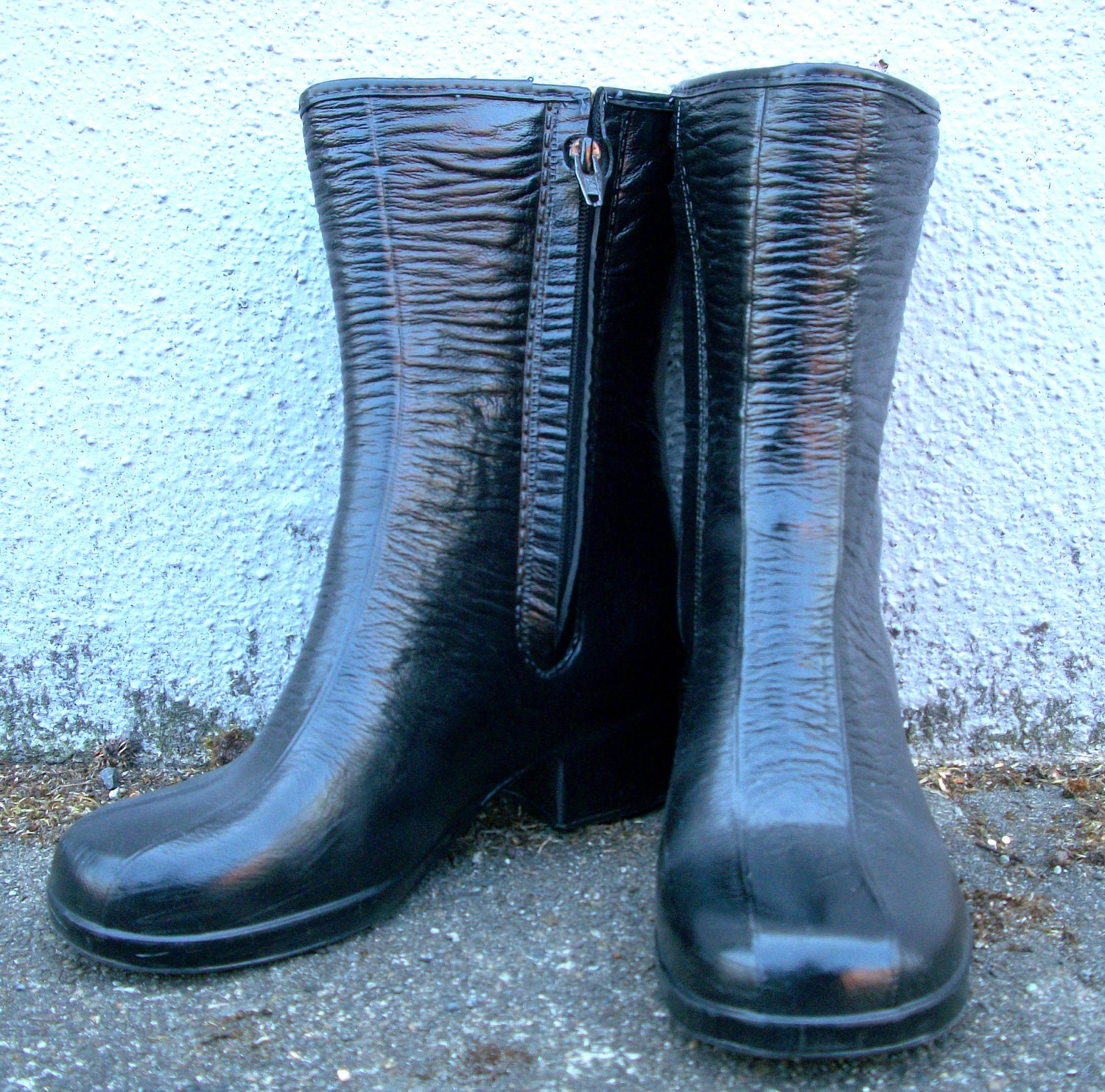 Singing in the Rain Fleece Lined Rubber Boots 8 - evileyevintage