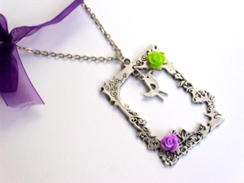 Antique silver plated frame neclace (silver plated metal, resin flower, resin, rose, bird, cabochon, purple, lila, green, ribbon, organza)